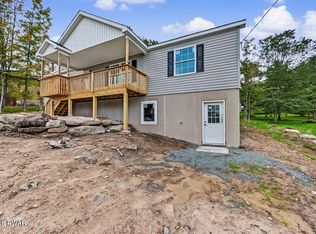 1014 Forest Ln, Lake Ariel, PA 18436