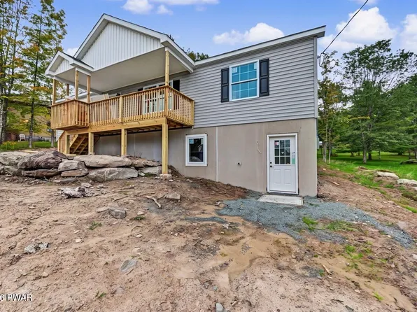 1014 Forest Ln, Lake Ariel, PA 18436