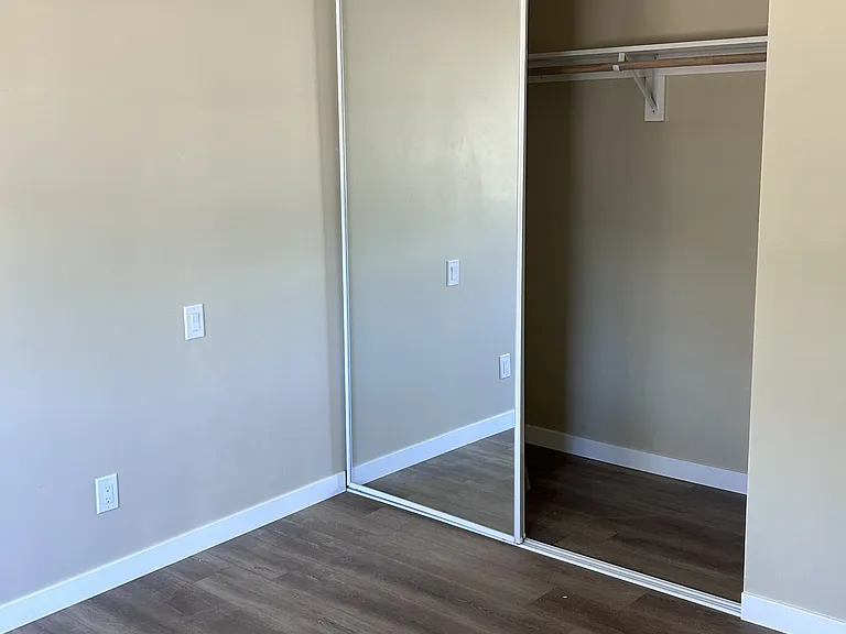 1557 Southwood Dr — Photo 8