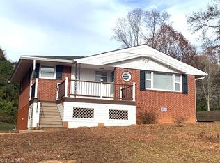 1227 Church St, Eden, NC 27288
