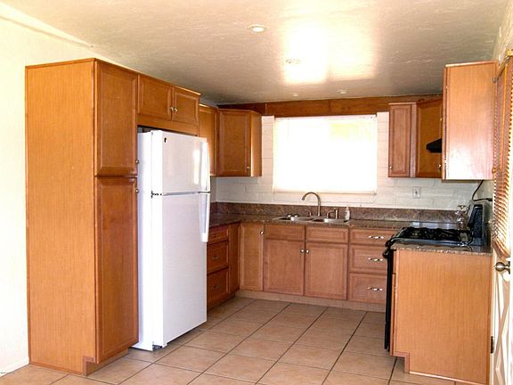 2nd image of 3322 W Calle Fresa