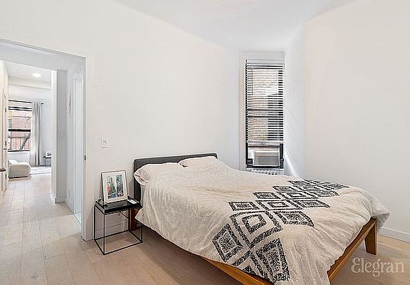 5th image of 320 W 83rd St APT 5E