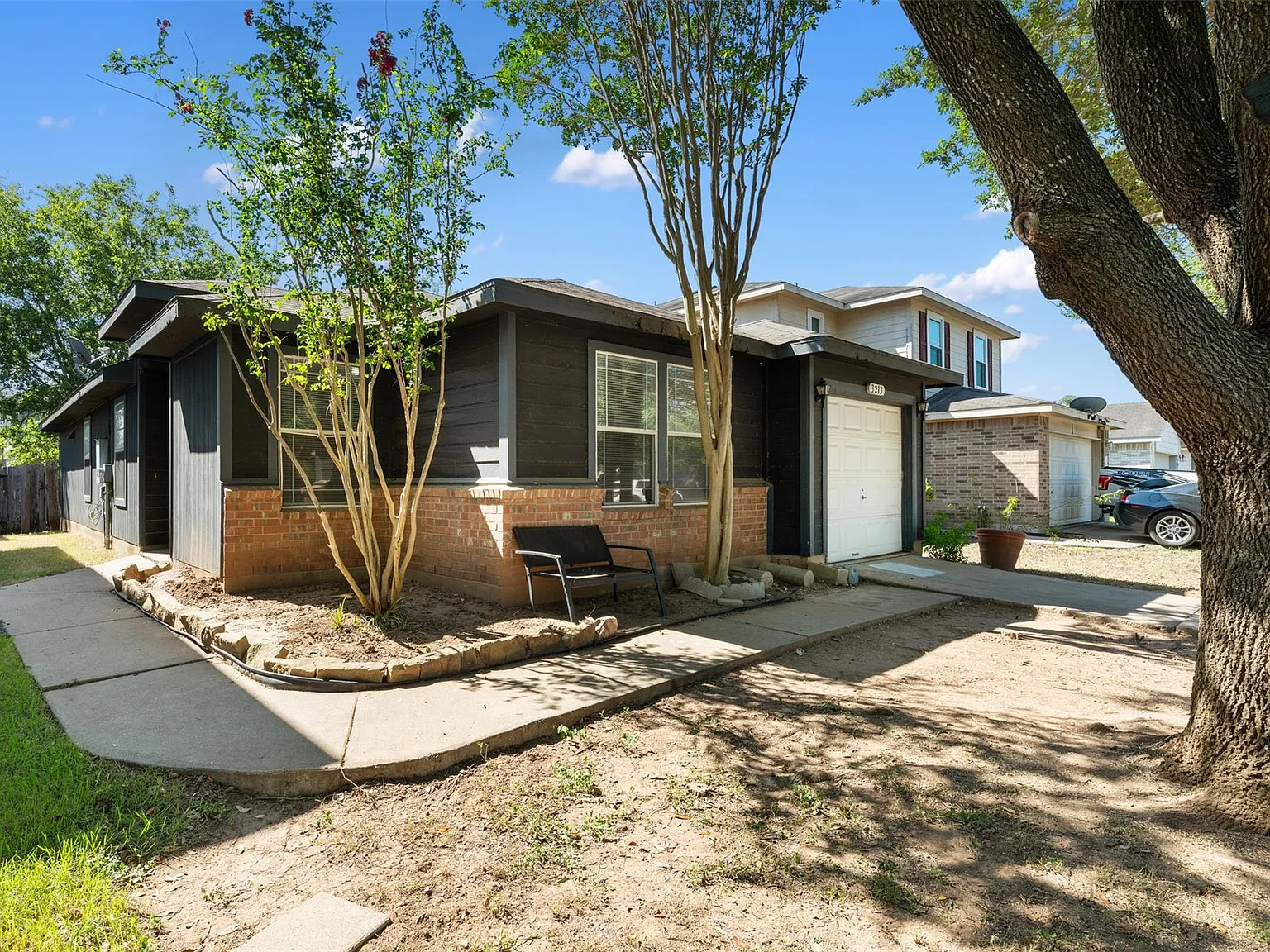 4 bed, 2.0 bath, 1448 sqft, $1,850 — Photo 1