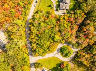 10 Sea Light Ln, Rockport, ME 04856