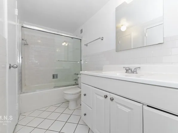 155 East 55th Street image 4 of 14