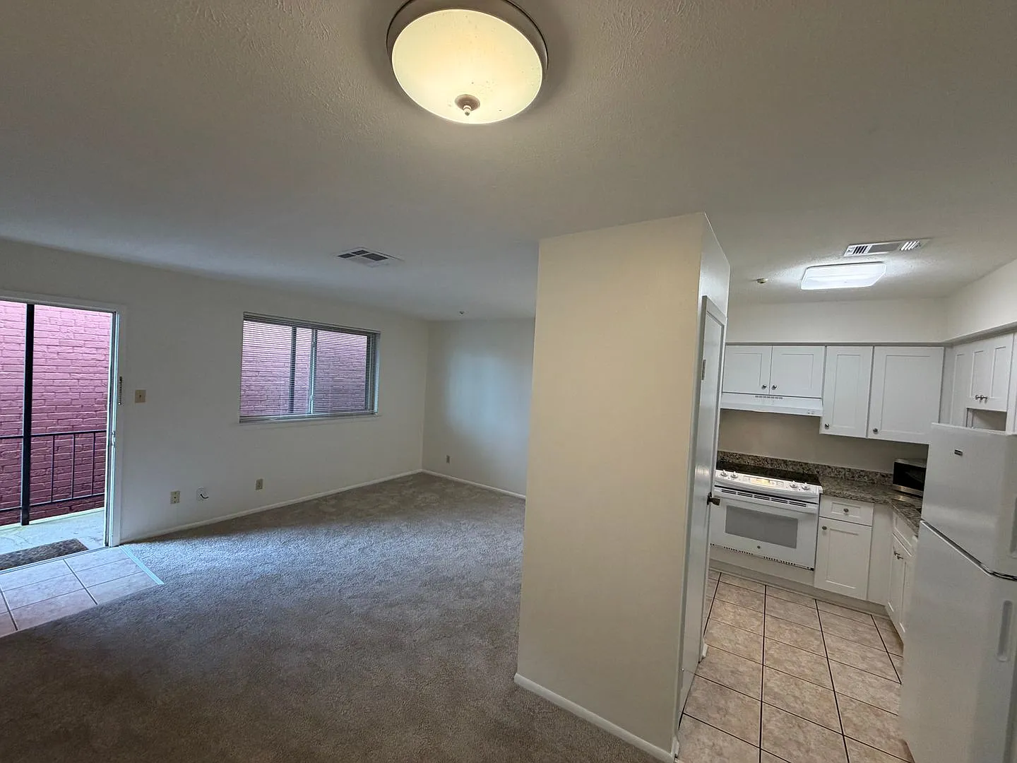 1400 Lake Avenue — Photo 1