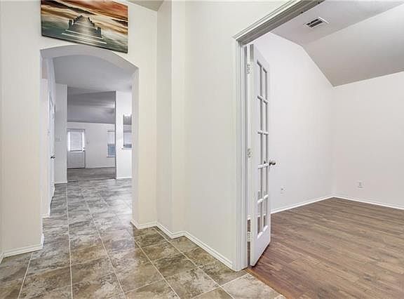 3rd image of 6424 Stone Lake Dr