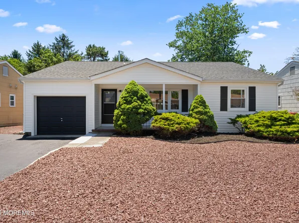 33 Whitmore Drive, Toms River, NJ 08757