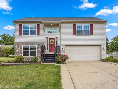 886 Millerway Dr, Fenton, MI, 48430