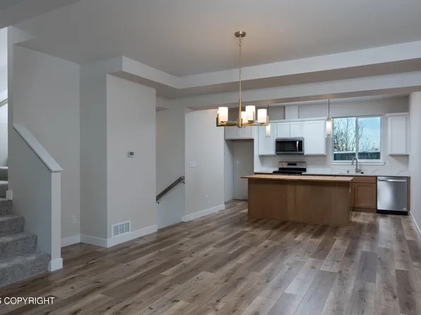 3680 Little Bear Pl #8, Anchorage, AK 99504