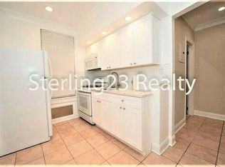 18-29 Ditmars Blvd #1REAR, Astoria, NY 11105