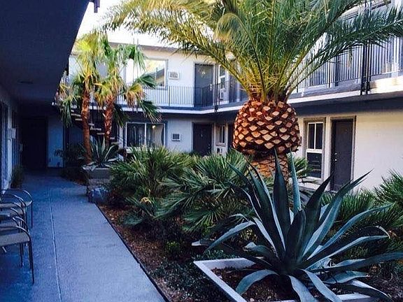 2nd image of 1520 S Casino Center Blvd #38