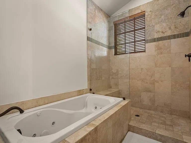 10247 Valmont Trl — Photo 20