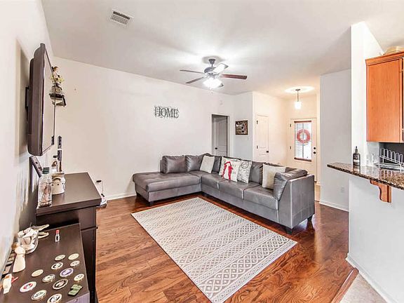 4th image of 158 Carriage Way