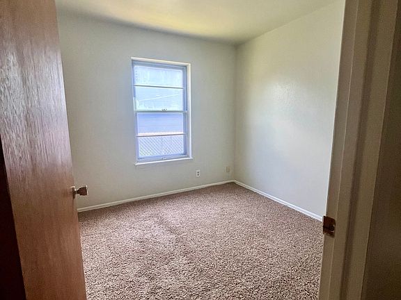 5th image of 4110 Moana Dr