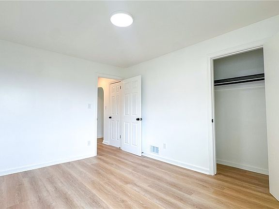 5th image of 754 Munson Ave