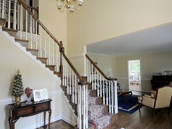 3rd image of 2202 Traies Ct