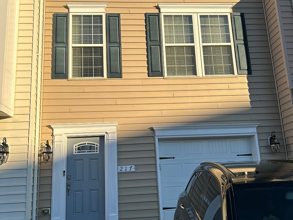 1st image of 217 Hidden Brook Dr #1