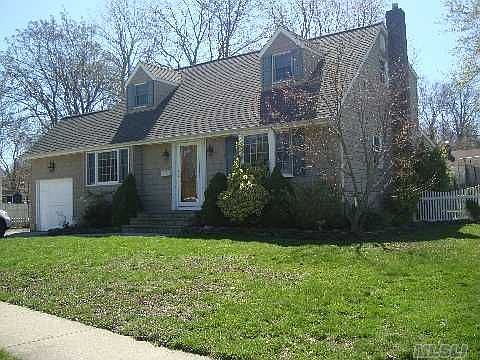 2nd image of 12 Birchbrook Dr