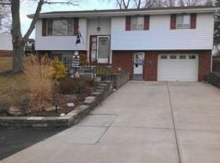 6303 Crestview Dr, South Park, PA
