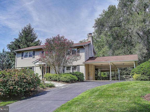 2nd image of 17708 Vinyard Ln