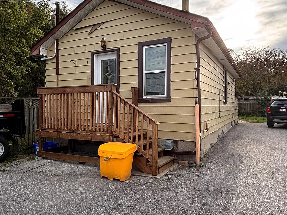 178 Park Rd N #3
