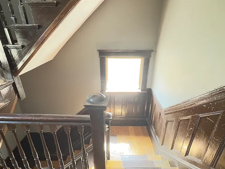 66 Franklin Ave #2 — Photo 16