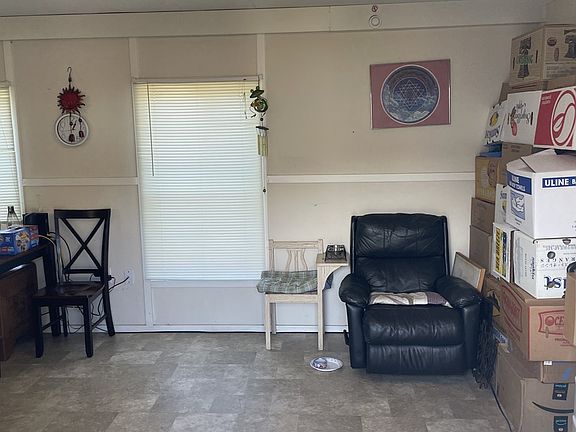 4th image of 95750 Jerrys Flat Rd Space 11