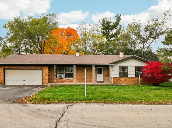 100 Pine Ct, Crystal Lake, IL 60014