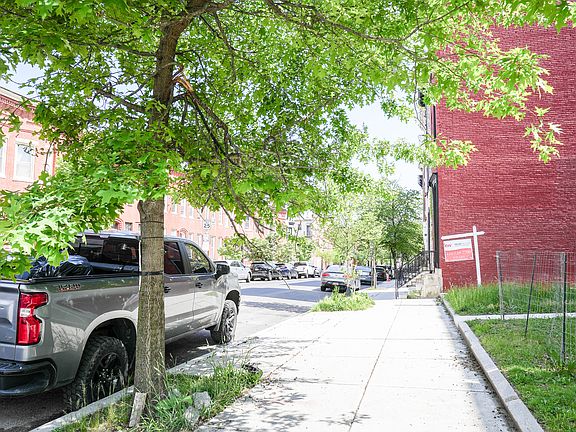 2nd image of 1532 Druid Hill Ave
