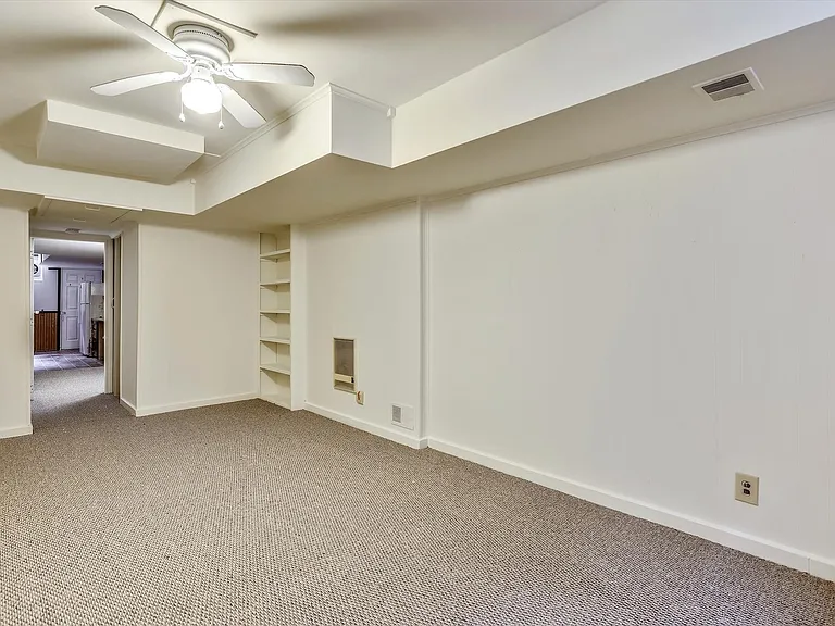3503 E West Hwy — Photo 32