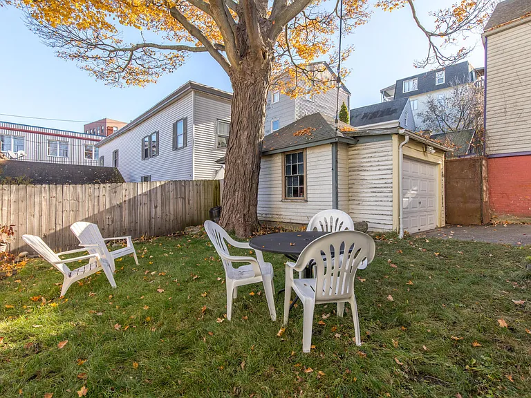 21 Hanover St #1 — Photo 36
