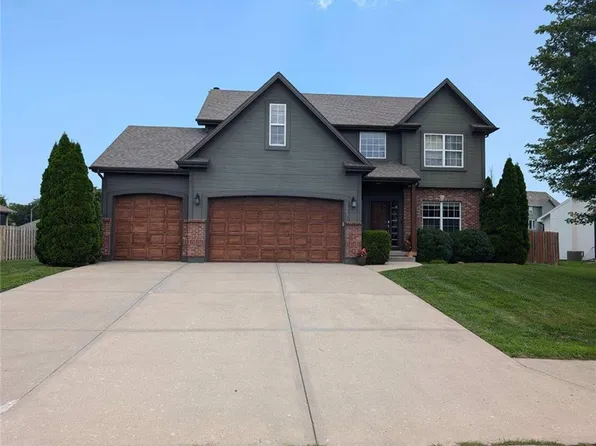 1803 Winchester Dr, Pleasant Hill, MO 64080