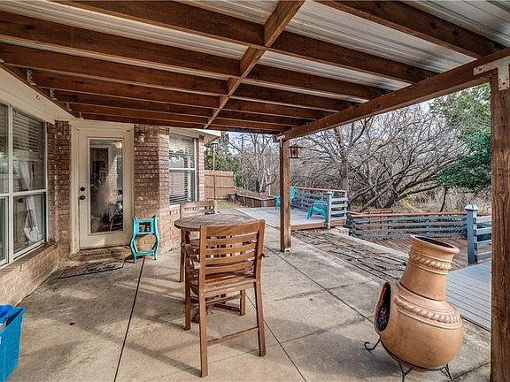 2nd image of 1420 Holley Cres