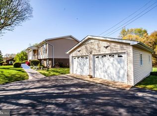 189 McCarty Rd, Fredericksburg, VA 22405