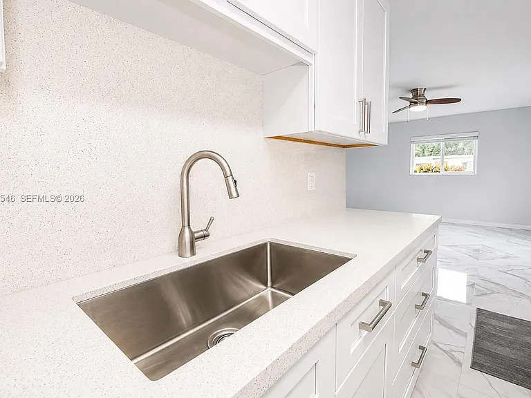 2611 SW 13th Ave #1-2 — Photo 16