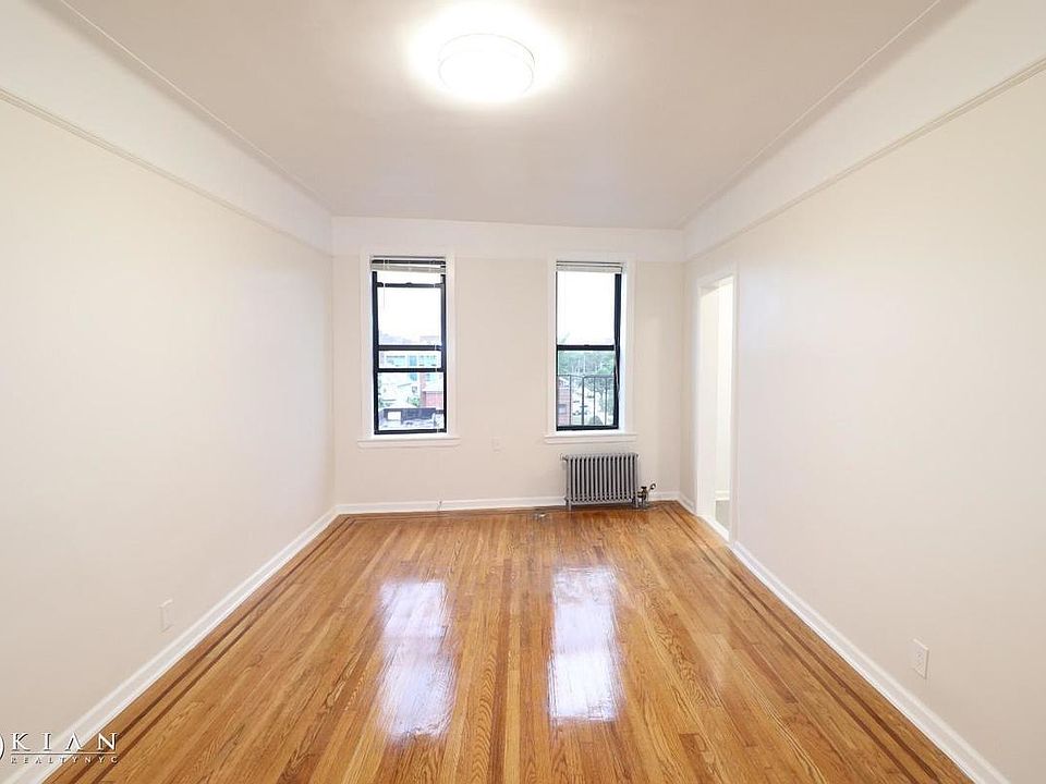 1st image of 15110 35th Ave APT 3L