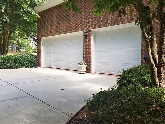 5th image of 6408 Glendevon Dr