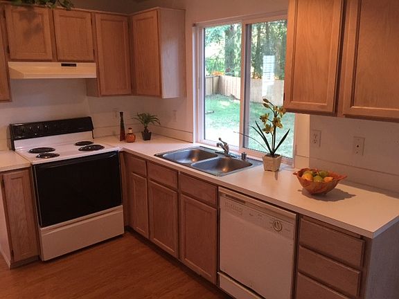 3rd image of 4201 Fir Ct SE