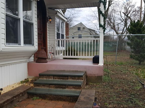 2nd image of 315 Crestview Ave