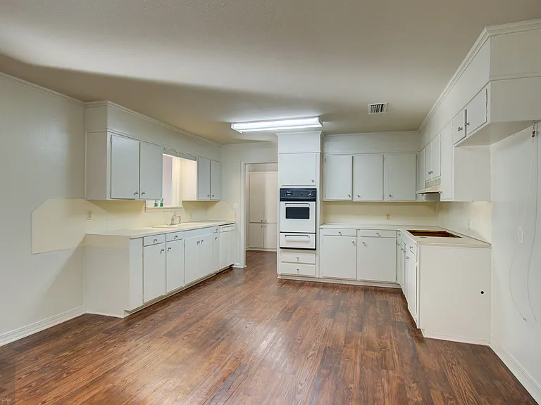 1021 Willow Dr — Photo 15