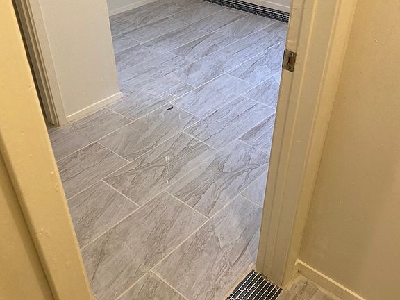 5th image of 9755 HIDDEN SWAN