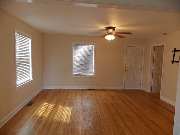 4th image of 591 S Cricket Dr