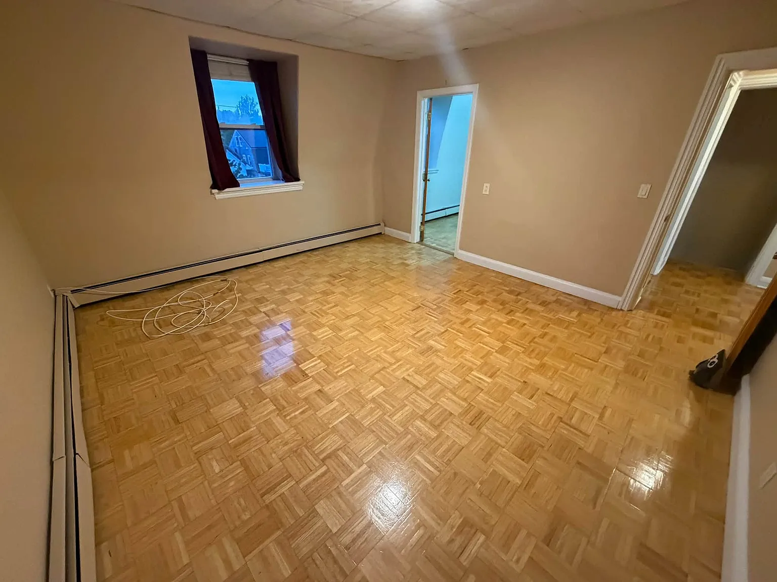 4 bed, 999 sqft, $3,500 — Photo 1