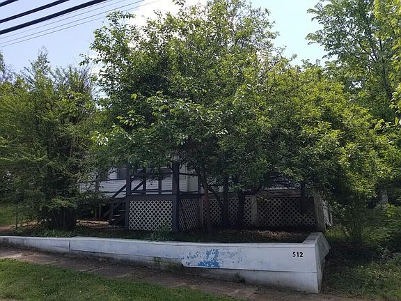 3rd image of 512 W Leyda Avenue