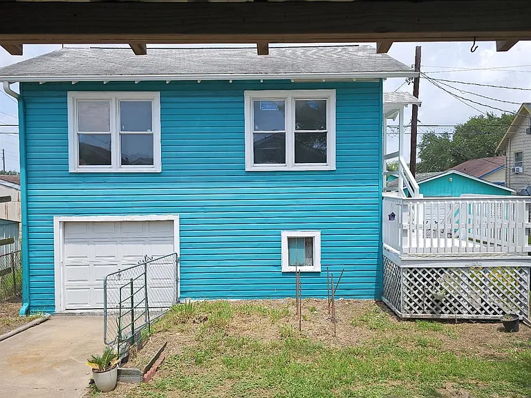 5208 Bernardo De Galvez — Photo 14
