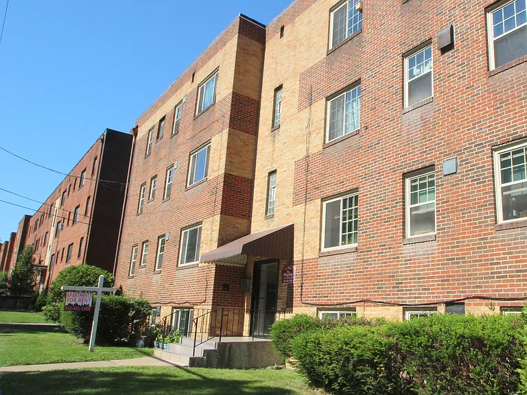 111 Mount Lebanon Blvd — Photo 7