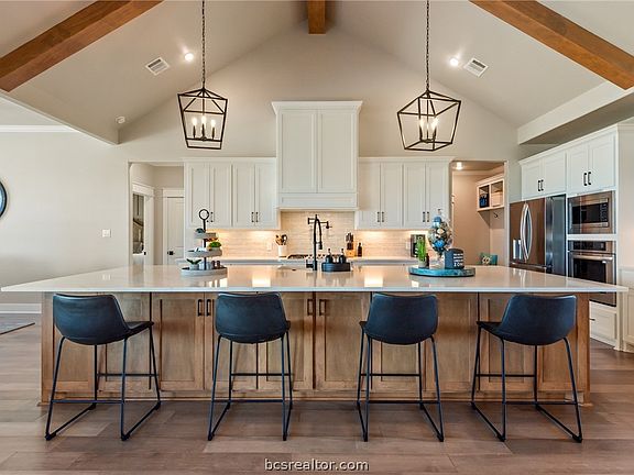 4th image of 7813 Stiteler Dr