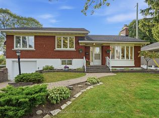 2034 Camrose St, Ottawa, ON K1G2N2