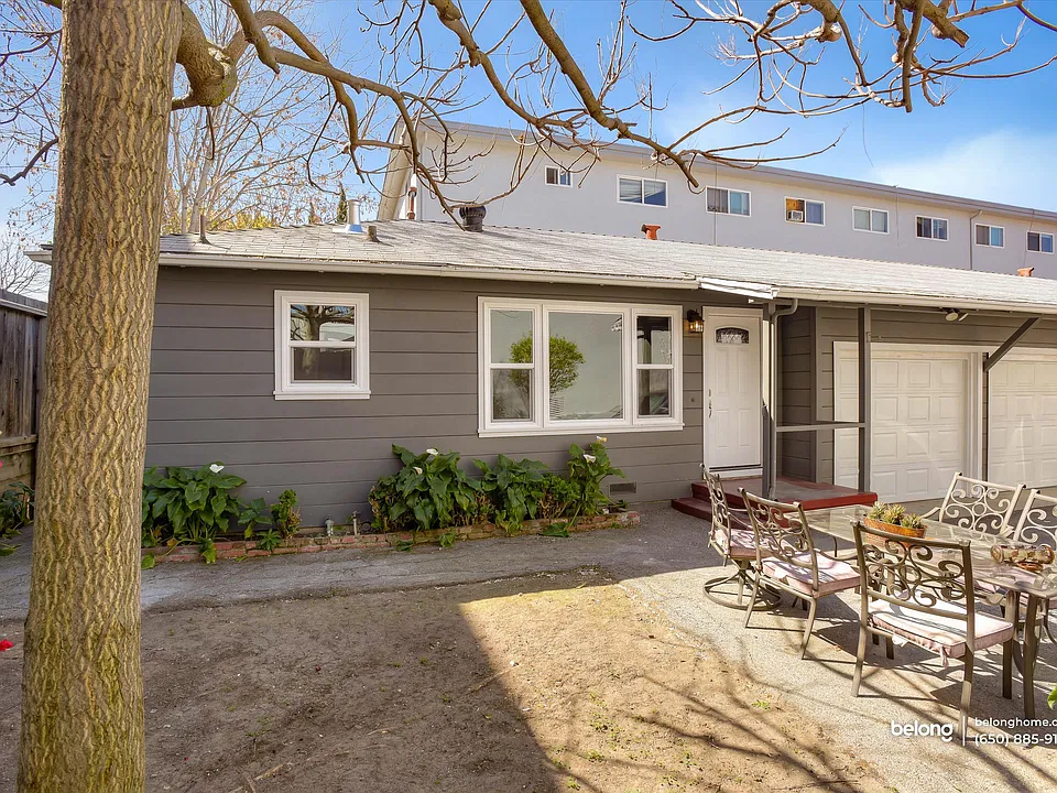49 Oak Ave #B